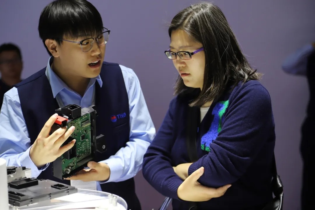 下载 (7).jpg 下载 (7).jpg