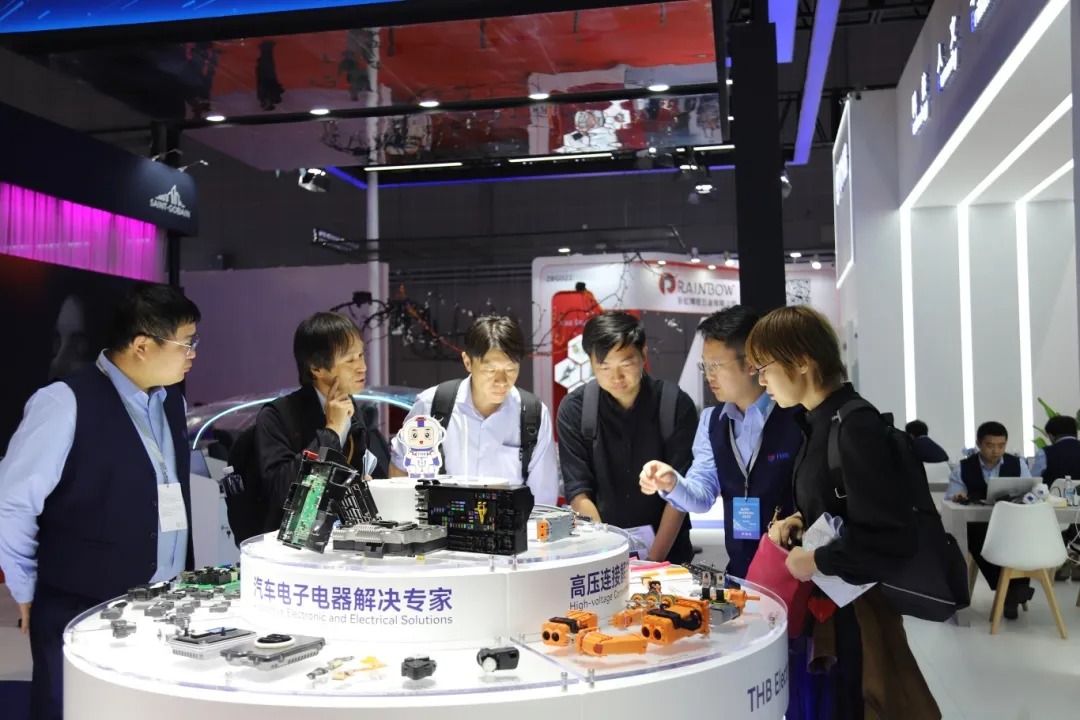 下载 (9).jpg 下载 (9).jpg