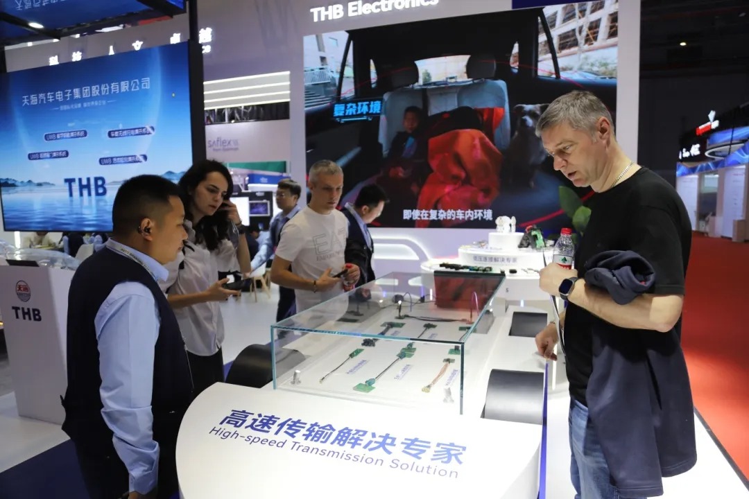 下载 (15).jpg 下载 (15).jpg